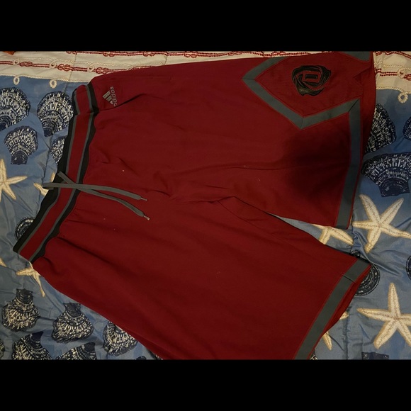 Derrick Rose Adidas Shorts - Picture 5 of 5